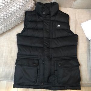 Snozu Black Vest; Size Small